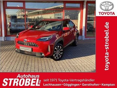 Gebraucht Toyota Yaris Hybrid Connect Style 116 PS (85 kW) 2023 Karminarot metallic