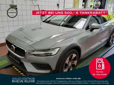 Second-hand Volvo V60 CC Plus 197 CP (144 kW) 2024 Gri Break