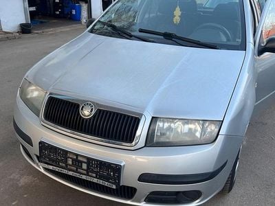 Gebraucht Skoda Fabia 60 PS (44 kW) 2005 Silber Kleinwagen