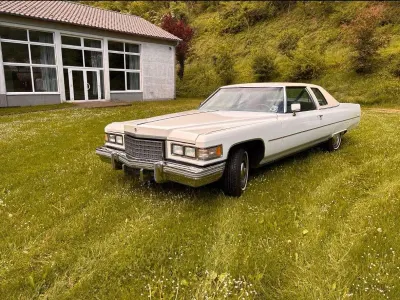 Second-hand Cadillac Coupé DeVille 194 CP (142 kW) 1976 Alb Coupe