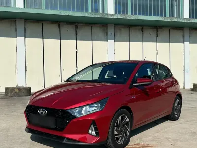 Gebraucht Hyundai i20 84 PS (61 kW) 2021 Rot Kleinwagen
