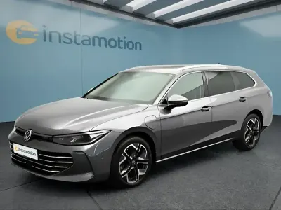 Gebraucht VW Passat 150 PS (110 kW) 2024 Grau Kombi