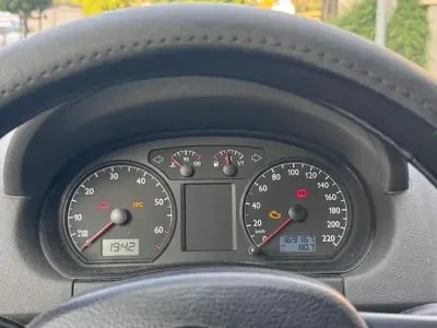 Usata VW Polo Basis 75 CV (55 kW) 2005 Grigio Utilitaria