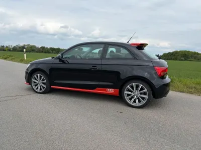 Gebraucht Audi A1 Ambition 122 PS (89 kW) 2011 Schwarz Kleinwagen