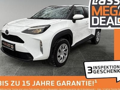 Schneeweiß Gebraucht 2025 Toyota Yaris Cross Business Edition SUV | 24.980 € (Fairer Preis)