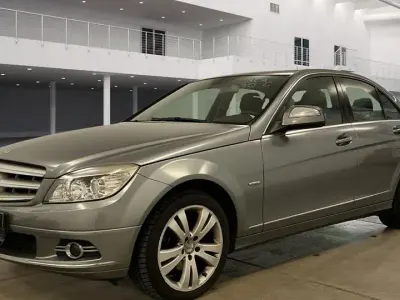 Gebraucht Mercedes C180 Avantgarde 156 PS (114 kW) 2008 Silber Limousine