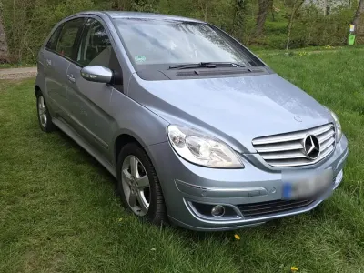 Gebraucht Mercedes B200 140 PS (102 kW) 2006 Blau Van / Kleinbus