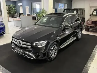 Gebraucht Mercedes GLC220 194 PS (142 kW) 2020 Schwarz  unilack SUV
