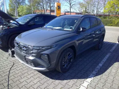 Neu Hyundai Tucson Edition 150 PS (110 kW) 2026 Grau SUV