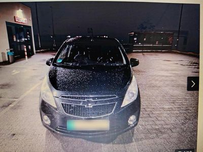 Begagnad Chevrolet Spark 68 HK (50 kW) 2011 Svart Halvkombi