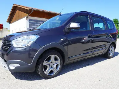 Gebraucht Dacia Lodgy Stepway 131 PS (96 kW) 2022 Kometengrau Van / Kleinbus