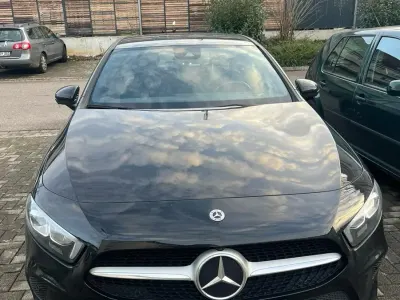Gebraucht Mercedes A200 149 PS (109 kW) 2020 Schwarz Limousine