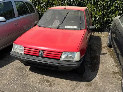 Brugt Peugeot 205 60 HK (44 kW) 1992 Rød Hatchback
