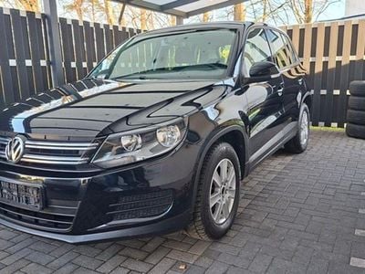Schwarz Gebraucht 2014 VW Tiguan SUV | 9.900 € (Guter Preis)
