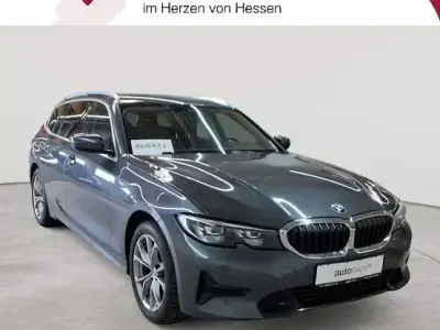 Używany BMW 320 Sport Line 190 KM (139 kW) 2022 Szary Kombi