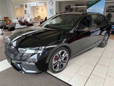 Schwarzmagic perleffekt Gebraucht 2023 Skoda Octavia RS Kombi | 51.990 €