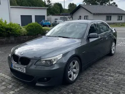 Gebraucht BMW 520 170 PS (125 kW) 2004 Grau Limousine
