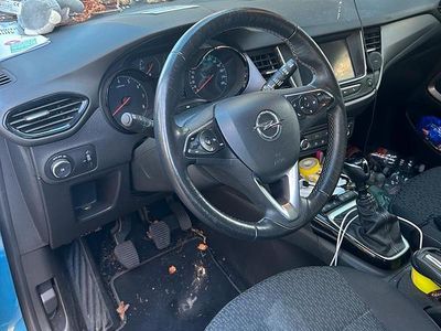 Blau Gebraucht 2020 Opel Crossland X SUV | 13.000 € (Etwas zu teuer)
