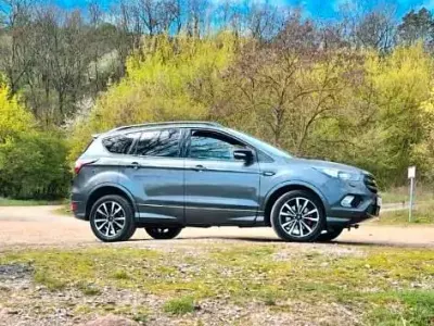 Gebraucht Ford Kuga ST-Line 150 PS (110 kW) 2019 Grau SUV