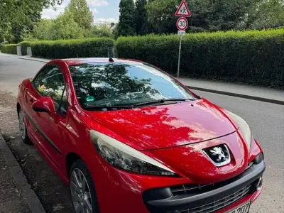 Gebraucht Peugeot 207 CC 120 PS (88 kW) 2008 Rot Cabrio