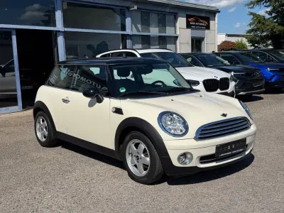 Gebraucht Mini Cooper 122 PS (89 kW) 2010 Weiß Kleinwagen