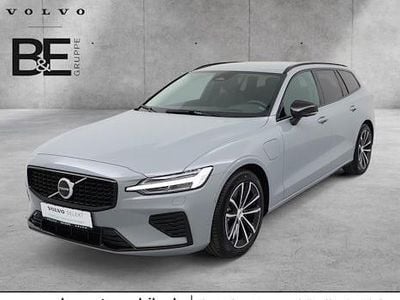 Grau Gebraucht 2025 Volvo V60 Plus Kombi | 40.450 € (Guter Preis)