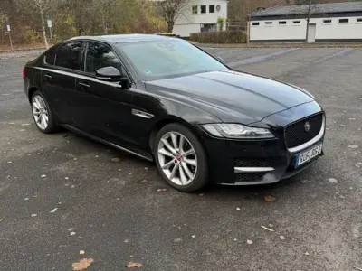 Gebraucht Jaguar XF R-Sport 180 PS (132 kW) 2019 Schwarz Limousine