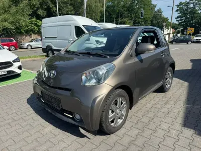 Gebraucht Toyota iQ 68 PS (50 kW) 2010 Braun Kleinwagen