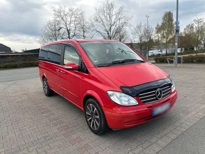 Gebraucht Mercedes Viano 150 PS (110 kW) 2006 Rot Van / Kleinbus