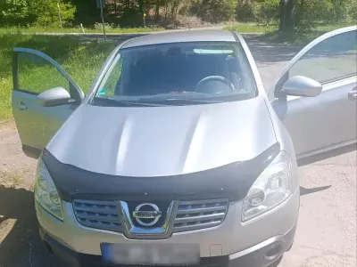 Gebraucht Nissan Qashqai 115 PS (84 kW) 2009 Grau SUV