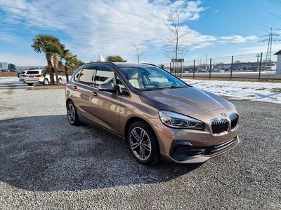 Gebraucht BMW 225 Active Tourer Sport Line 224 PS (164 kW) 2019 Jucarobeige metallic Van / Kleinbus