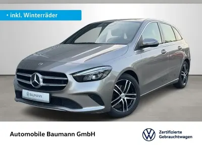 Gebraucht Mercedes B180 Business 136 PS (100 kW) 2019 Silber Van / Kleinbus