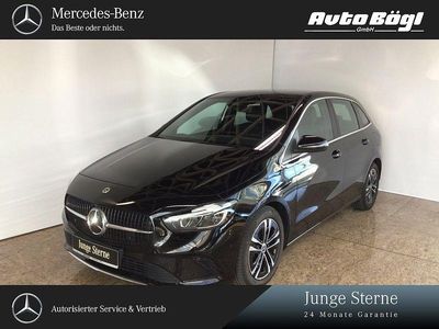 Gebraucht Mercedes B200 Progressive 150 PS (110 kW) 2023 Unilack nachtschwarz Van / Kleinbus