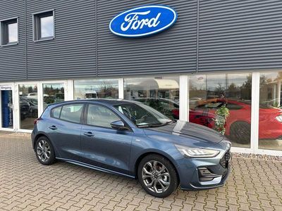 Second-hand Ford Focus ST-Line 125 CP (91 kW) 2023 Albastru Berlinǎ