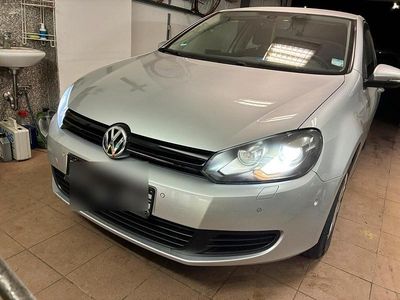 Gebraucht VW Golf VI 103 PS (75 kW) 2010 Silber Kleinwagen