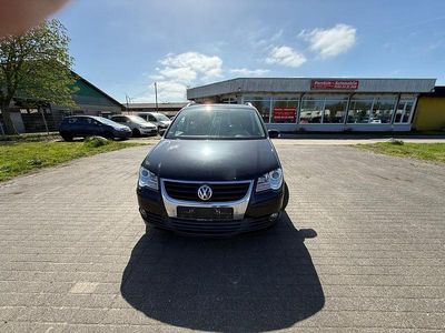 Second-hand VW Touran Trendline 140 CP (102 kW) 2008 Negru Monovolum