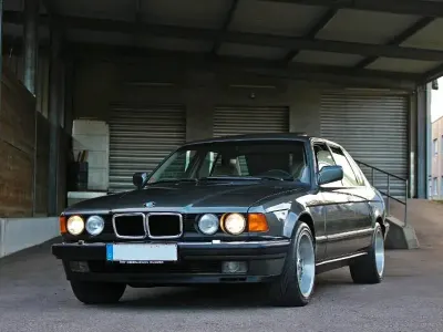 Gebraucht BMW 750 300 PS (220 kW) 1988 Blau Limousine
