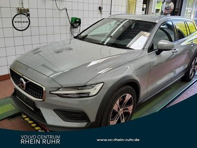 Begagnad Volvo V60 CC Plus 197 HK (144 kW) 2024 Grå Kombi