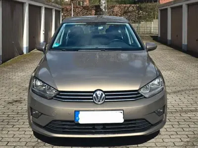 Gebraucht VW Golf Sportsvan 110 PS (80 kW) 2014 Gold Van / Kleinbus