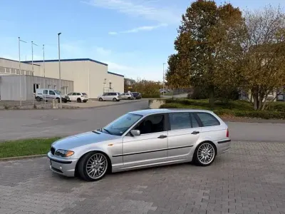 Gebraucht BMW 320 150 PS (110 kW) 2004 Silber Kombi