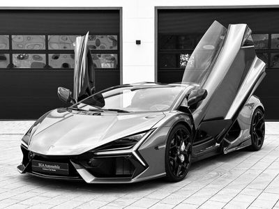 Lamborghini Revuelto