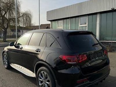 Gebraucht Mercedes GLC300 245 PS (180 kW) 2019 Schwarz SUV