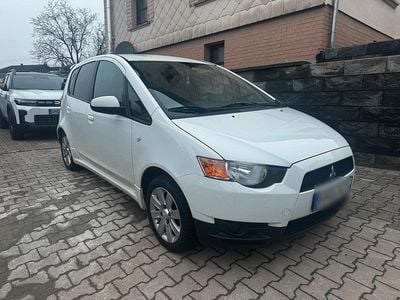 Gebraucht Mitsubishi Colt 95 PS (69 kW) 2012 Weiß Kleinwagen