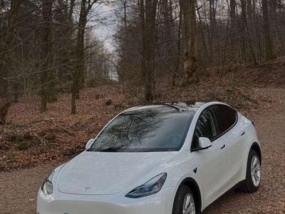 Weiß Gebraucht 2024 Tesla Model Y SUV | 39.000 € (Fairer Preis)