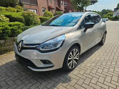 Gebraucht Renault Clio Initiale Paris 118 PS (86 kW) 2018 Silber Limousine