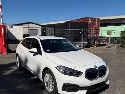 Gebraucht BMW 118 Advantage 140 PS (102 kW) 2020 Weiß Kleinwagen