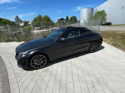 Gebraucht Mercedes C300 245 PS (180 kW) 2018 Grau Coupé