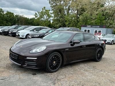Porsche Panamera 4