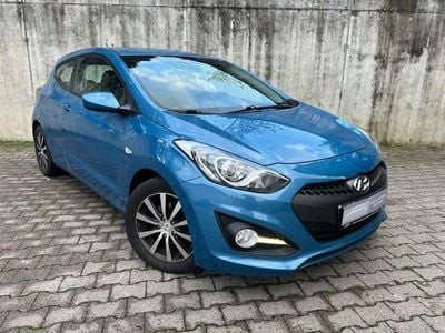 Blau Gebraucht 2014 Hyundai i30 Limousine | 4.990 € (Guter Preis)