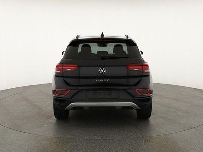 Deep black perleffekt Gebraucht 2024 VW T-Roc Move SUV | 28.975 € (Fairer Preis)